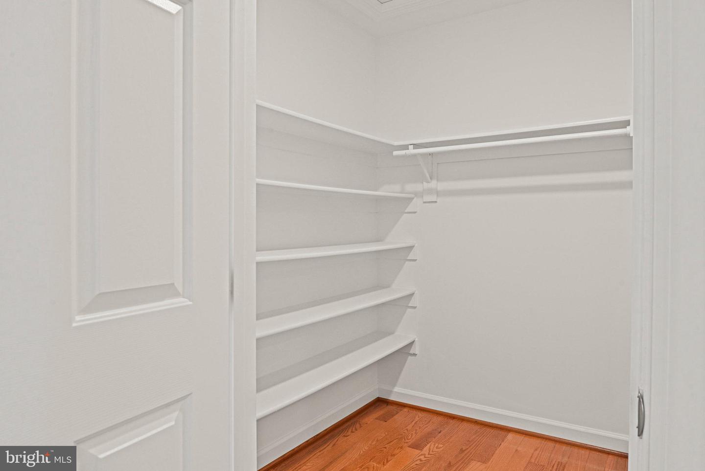 9927 MILES STONE CT, VIENNA, Virginia 22181, 5 Bedrooms Bedrooms, ,3 BathroomsBathrooms,Residential,For sale,9927 MILES STONE CT,VAFX2279770 MLS # VAFX2279770