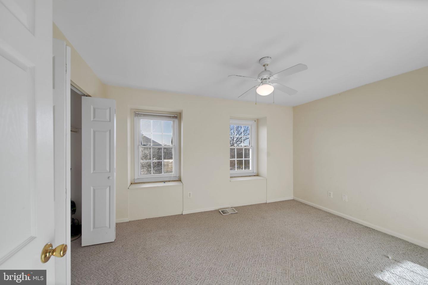 14494 COOL OAK LN, CENTREVILLE, Virginia 20121, 2 Bedrooms Bedrooms, ,1 BathroomBathrooms,Residential,For sale,14494 COOL OAK LN,VAFX2279772 MLS # VAFX2279772