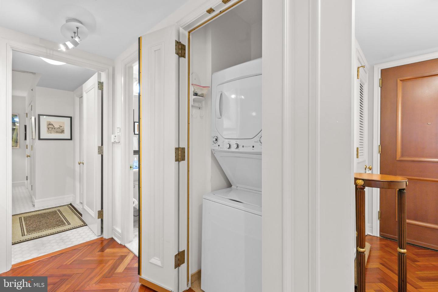 1111 23RD ST NW #4G, WASHINGTON, District Of Columbia 20037, 2 Bedrooms Bedrooms, ,2 BathroomsBathrooms,Residential,For sale,1111 23RD ST NW #4G,DCDC2232414 MLS # DCDC2232414