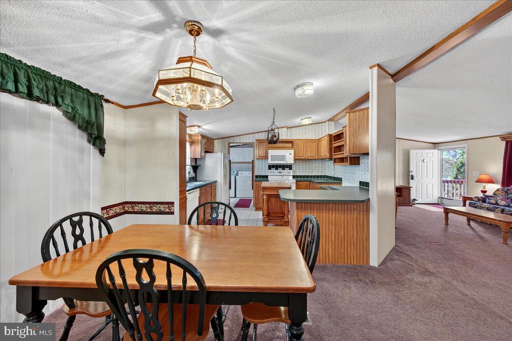 220 CHALKLEVEL RD, LOUISA, Virginia 23093, 3 Bedrooms Bedrooms, ,2 BathroomsBathrooms,Residential,220 CHALKLEVEL RD,VALA2008900 MLS # VALA2008900