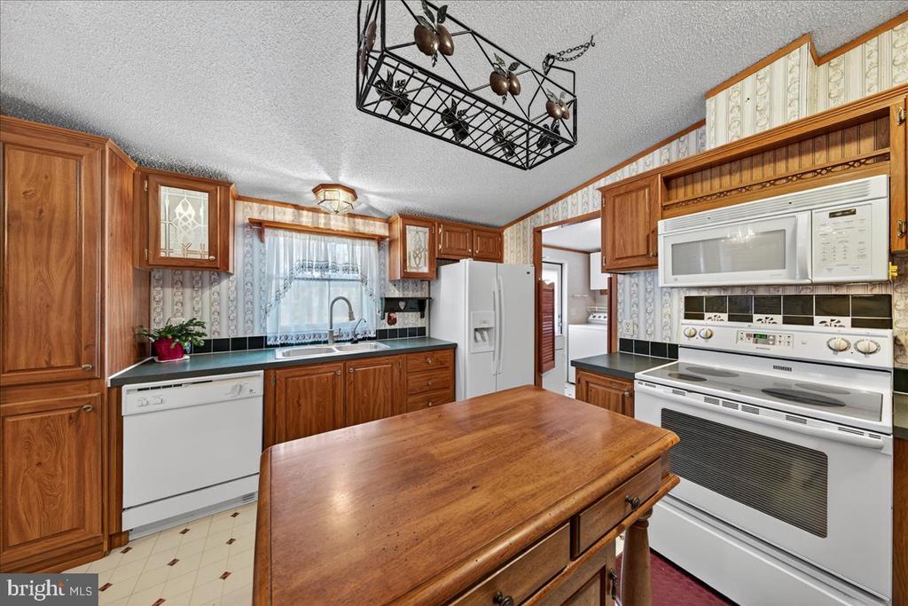 220 CHALKLEVEL RD, LOUISA, Virginia 23093, 3 Bedrooms Bedrooms, ,2 BathroomsBathrooms,Residential,220 CHALKLEVEL RD,VALA2008900 MLS # VALA2008900