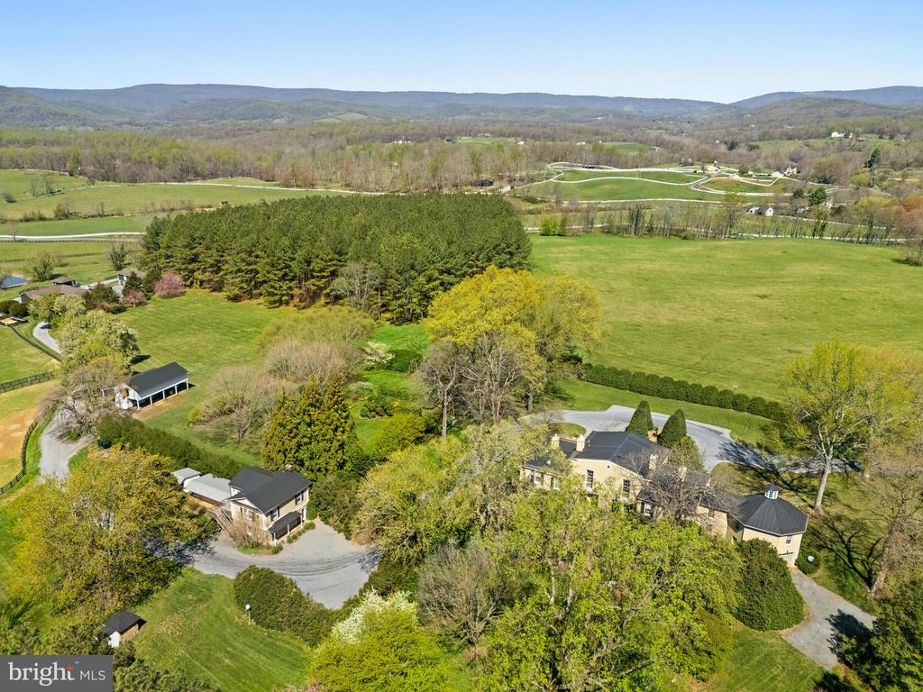 3252 WINCHESTER RD, DELAPLANE, Virginia, 4 Bedrooms Bedrooms, ,5 BathroomsBathrooms,Residential,3252 WINCHESTER RD,VAFQ2019664 MLS # VAFQ2019664