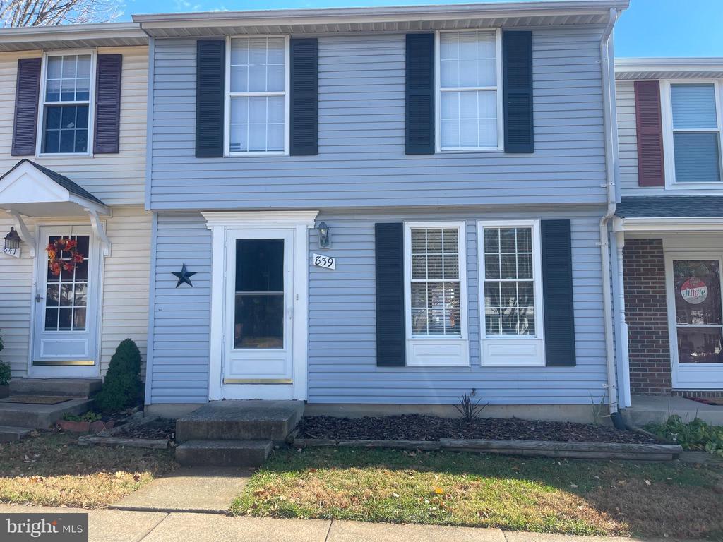 839 OAK LEAF, WARRENTON, Virginia 20186, 3 Bedrooms Bedrooms, ,2 BathroomsBathrooms,Residential,839 OAK LEAF,VAFQ2019666 MLS # VAFQ2019666