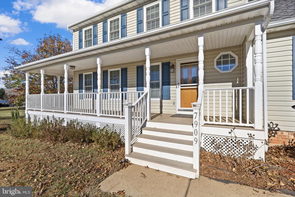 7909 WESTBURY MANOR DR, FREDERICKSBURG, Virginia 22407, 4 Bedrooms Bedrooms, ,3 BathroomsBathrooms,Residential,7909 WESTBURY MANOR DR,VASP2037658 MLS # VASP2037658