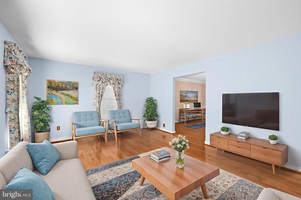 7909 WESTBURY MANOR DR, FREDERICKSBURG, Virginia 22407, 4 Bedrooms Bedrooms, ,3 BathroomsBathrooms,Residential,7909 WESTBURY MANOR DR,VASP2037658 MLS # VASP2037658