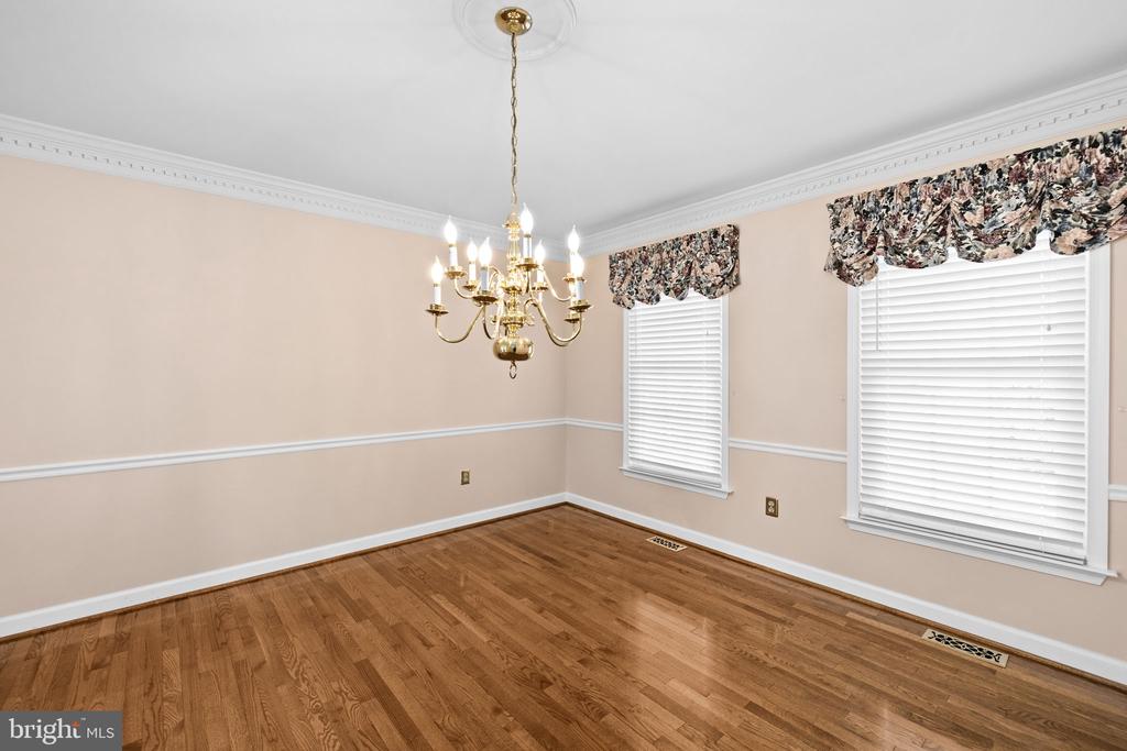 7909 WESTBURY MANOR DR, FREDERICKSBURG, Virginia 22407, 4 Bedrooms Bedrooms, ,3 BathroomsBathrooms,Residential,7909 WESTBURY MANOR DR,VASP2037658 MLS # VASP2037658
