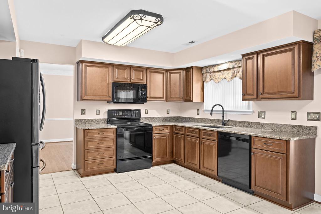 7909 WESTBURY MANOR DR, FREDERICKSBURG, Virginia 22407, 4 Bedrooms Bedrooms, ,3 BathroomsBathrooms,Residential,7909 WESTBURY MANOR DR,VASP2037658 MLS # VASP2037658