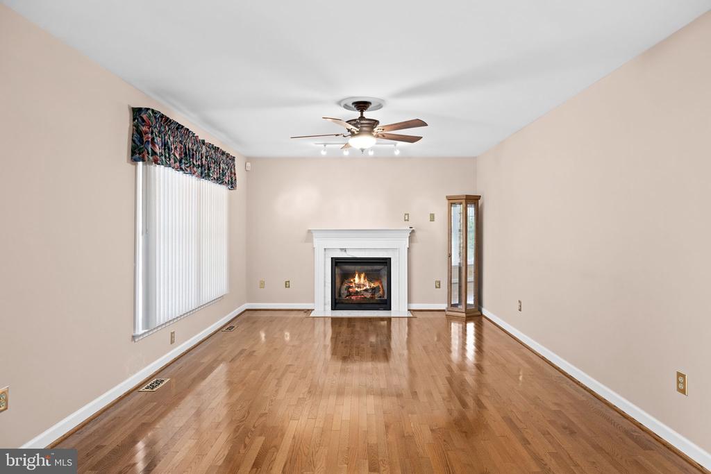 7909 WESTBURY MANOR DR, FREDERICKSBURG, Virginia 22407, 4 Bedrooms Bedrooms, ,3 BathroomsBathrooms,Residential,7909 WESTBURY MANOR DR,VASP2037658 MLS # VASP2037658