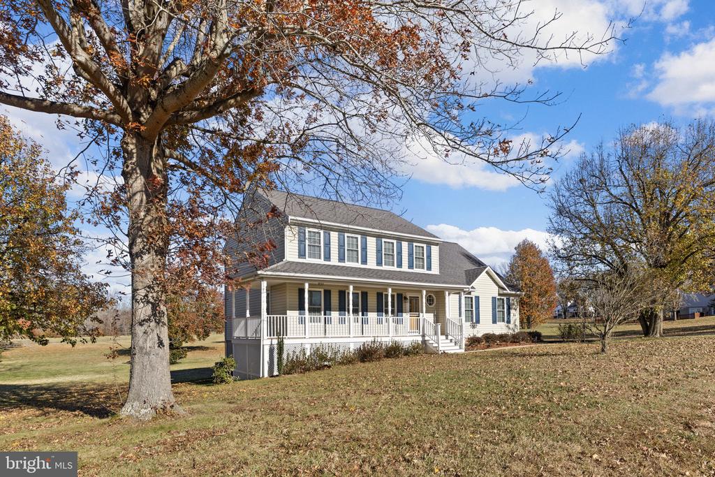 7909 WESTBURY MANOR DR, FREDERICKSBURG, Virginia 22407, 4 Bedrooms Bedrooms, ,3 BathroomsBathrooms,Residential,7909 WESTBURY MANOR DR,VASP2037658 MLS # VASP2037658