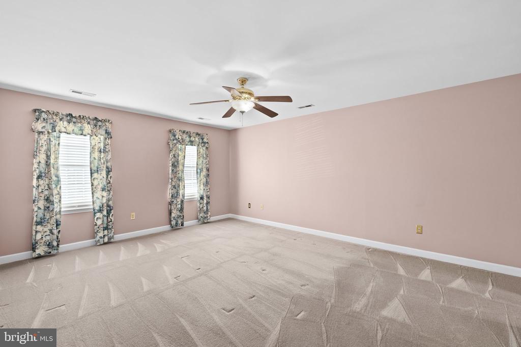 7909 WESTBURY MANOR DR, FREDERICKSBURG, Virginia 22407, 4 Bedrooms Bedrooms, ,3 BathroomsBathrooms,Residential,7909 WESTBURY MANOR DR,VASP2037658 MLS # VASP2037658