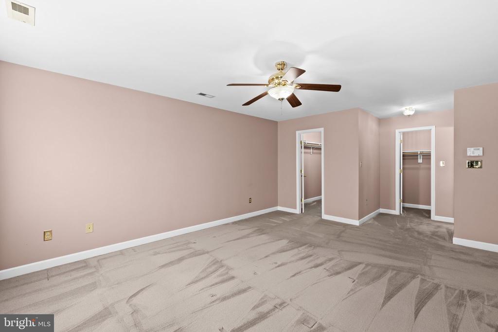 7909 WESTBURY MANOR DR, FREDERICKSBURG, Virginia 22407, 4 Bedrooms Bedrooms, ,3 BathroomsBathrooms,Residential,7909 WESTBURY MANOR DR,VASP2037658 MLS # VASP2037658