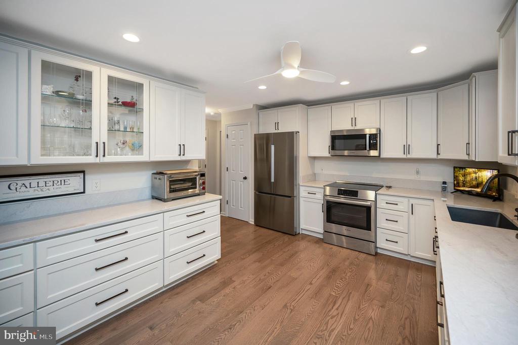 323 STRATFORD CIR, LOCUST GROVE, Virginia 22508, 3 Bedrooms Bedrooms, ,2 BathroomsBathrooms,Residential,LAKE OF THE WOODS,323 STRATFORD CIR,VAOR2012812 MLS # VAOR2012812