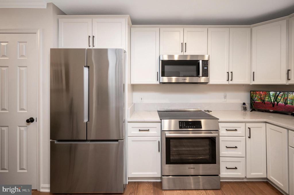 323 STRATFORD CIR, LOCUST GROVE, Virginia 22508, 3 Bedrooms Bedrooms, ,2 BathroomsBathrooms,Residential,LAKE OF THE WOODS,323 STRATFORD CIR,VAOR2012812 MLS # VAOR2012812