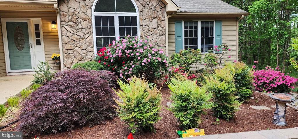 323 STRATFORD CIR, LOCUST GROVE, Virginia 22508, 3 Bedrooms Bedrooms, ,2 BathroomsBathrooms,Residential,LAKE OF THE WOODS,323 STRATFORD CIR,VAOR2012812 MLS # VAOR2012812