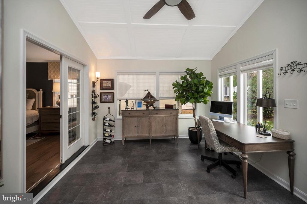 323 STRATFORD CIR, LOCUST GROVE, Virginia 22508, 3 Bedrooms Bedrooms, ,2 BathroomsBathrooms,Residential,LAKE OF THE WOODS,323 STRATFORD CIR,VAOR2012812 MLS # VAOR2012812