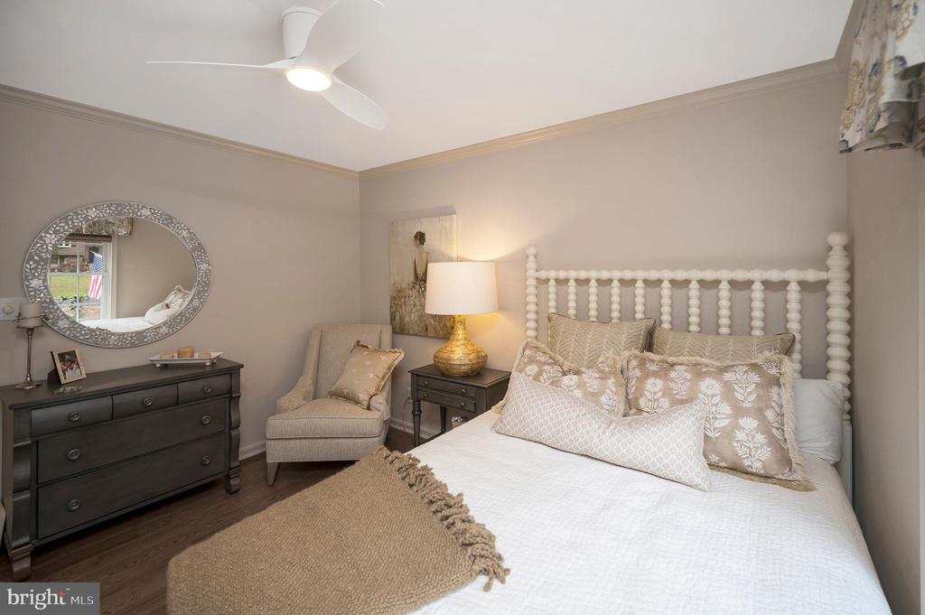 323 STRATFORD CIR, LOCUST GROVE, Virginia 22508, 3 Bedrooms Bedrooms, ,2 BathroomsBathrooms,Residential,LAKE OF THE WOODS,323 STRATFORD CIR,VAOR2012812 MLS # VAOR2012812