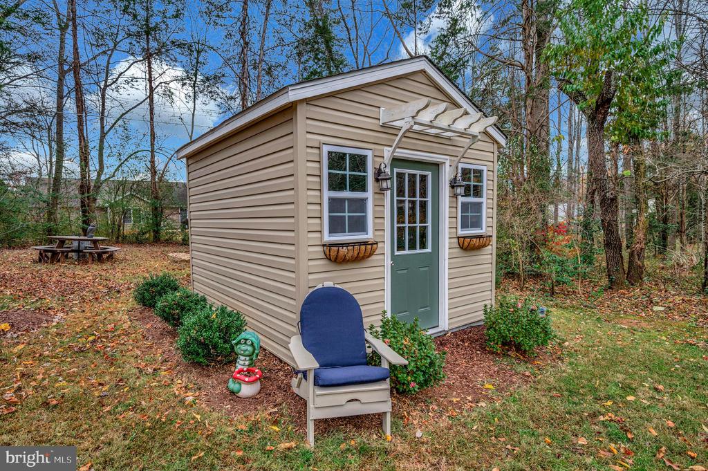 323 STRATFORD CIR, LOCUST GROVE, Virginia 22508, 3 Bedrooms Bedrooms, ,2 BathroomsBathrooms,Residential,LAKE OF THE WOODS,323 STRATFORD CIR,VAOR2012812 MLS # VAOR2012812