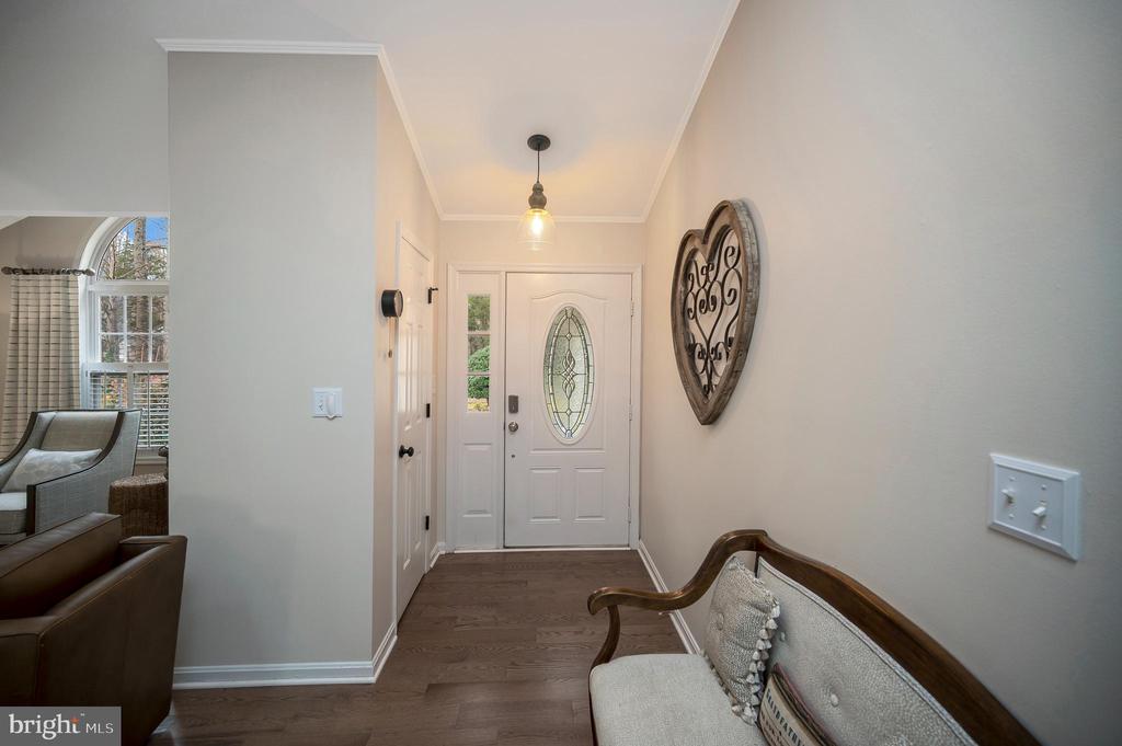 323 STRATFORD CIR, LOCUST GROVE, Virginia 22508, 3 Bedrooms Bedrooms, ,2 BathroomsBathrooms,Residential,LAKE OF THE WOODS,323 STRATFORD CIR,VAOR2012812 MLS # VAOR2012812