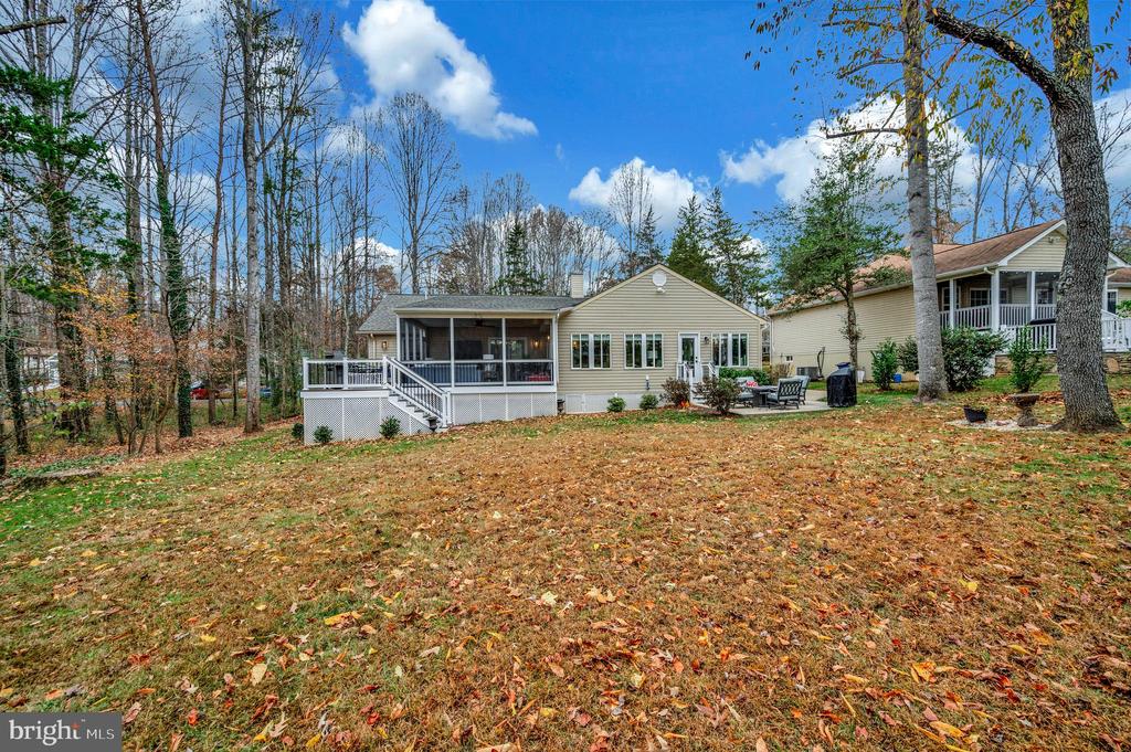 323 STRATFORD CIR, LOCUST GROVE, Virginia 22508, 3 Bedrooms Bedrooms, ,2 BathroomsBathrooms,Residential,LAKE OF THE WOODS,323 STRATFORD CIR,VAOR2012812 MLS # VAOR2012812