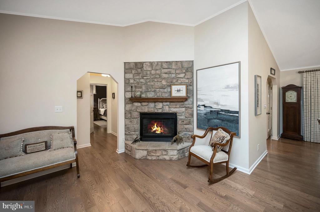 323 STRATFORD CIR, LOCUST GROVE, Virginia 22508, 3 Bedrooms Bedrooms, ,2 BathroomsBathrooms,Residential,LAKE OF THE WOODS,323 STRATFORD CIR,VAOR2012812 MLS # VAOR2012812