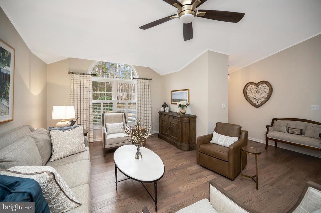 323 STRATFORD CIR, LOCUST GROVE, Virginia 22508, 3 Bedrooms Bedrooms, ,2 BathroomsBathrooms,Residential,LAKE OF THE WOODS,323 STRATFORD CIR,VAOR2012812 MLS # VAOR2012812