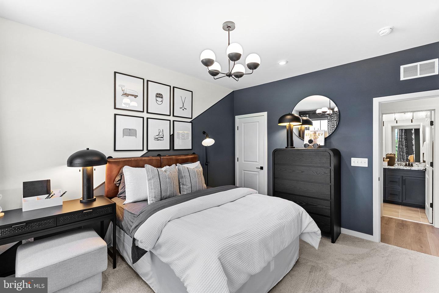 6 SEPIA SQ #HE, ASHBURN, Virginia 20147, 3 Bedrooms Bedrooms, ,2 BathroomsBathrooms,Residential,For sale,6 SEPIA SQ #HE,VALO2111390 MLS # VALO2111390