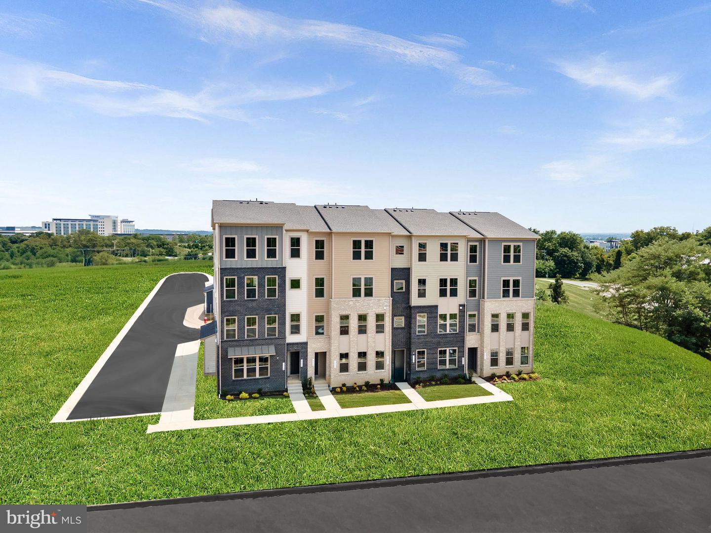 6 SEPIA SQ #HE, ASHBURN, Virginia 20147, 3 Bedrooms Bedrooms, ,2 BathroomsBathrooms,Residential,For sale,6 SEPIA SQ #HE,VALO2111390 MLS # VALO2111390