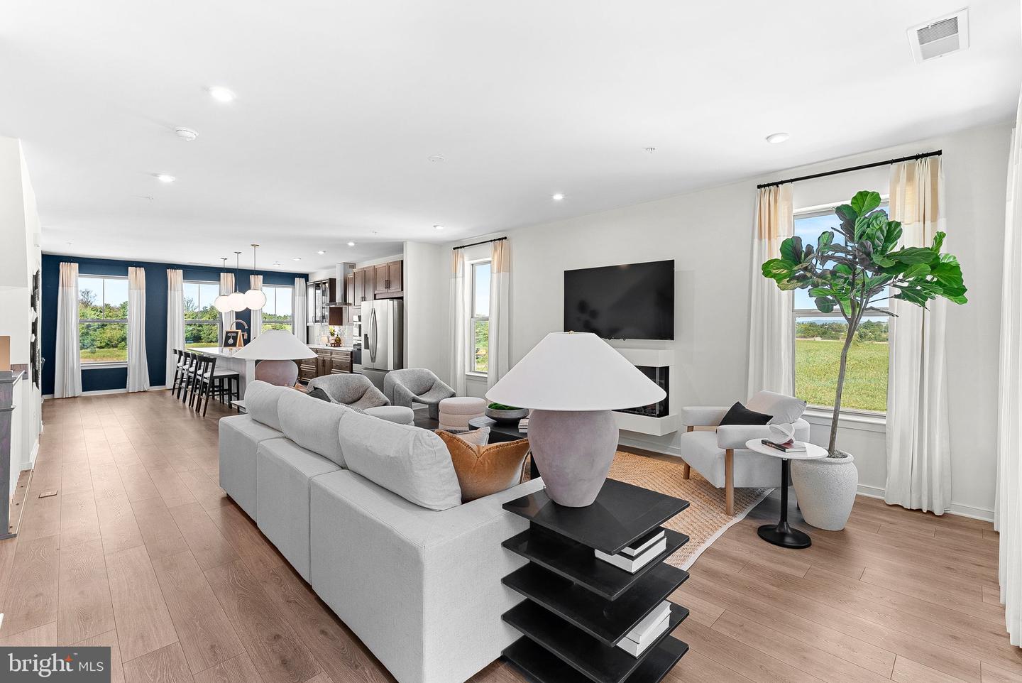 6 SEPIA SQ #HE, ASHBURN, Virginia 20147, 3 Bedrooms Bedrooms, ,2 BathroomsBathrooms,Residential,For sale,6 SEPIA SQ #HE,VALO2111390 MLS # VALO2111390