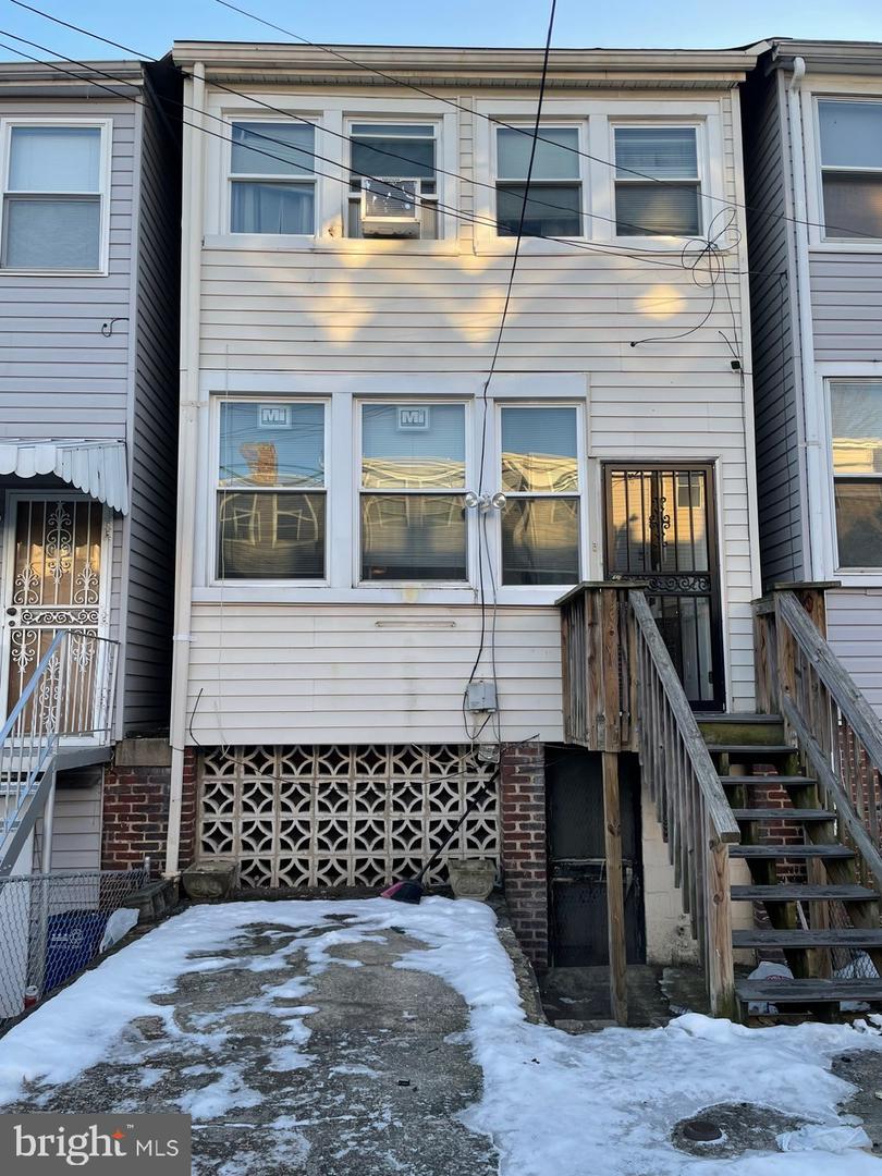 1278 OATES ST NE, WASHINGTON, District Of Columbia 20002, 3 Bedrooms Bedrooms, ,1 BathroomBathrooms,Residential,For sale,1278 OATES ST NE,DCDC2232422 MLS # DCDC2232422