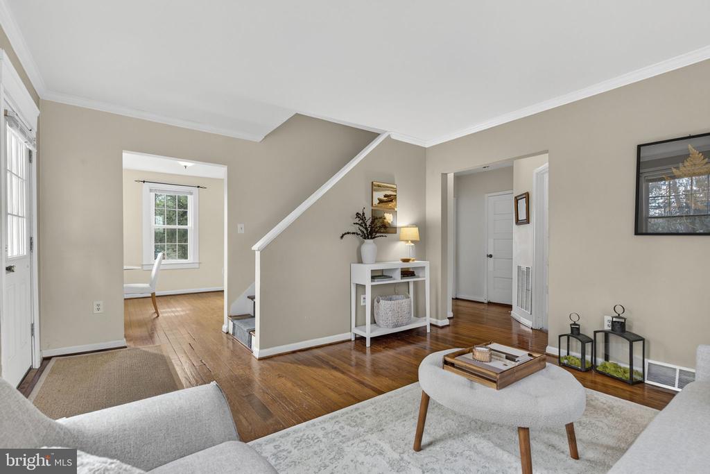 278 ALEXANDRIA PIKE, WARRENTON, Virginia 20186, 3 Bedrooms Bedrooms, ,2 BathroomsBathrooms,Residential,278 ALEXANDRIA PIKE,VAFQ2019682 MLS # VAFQ2019682