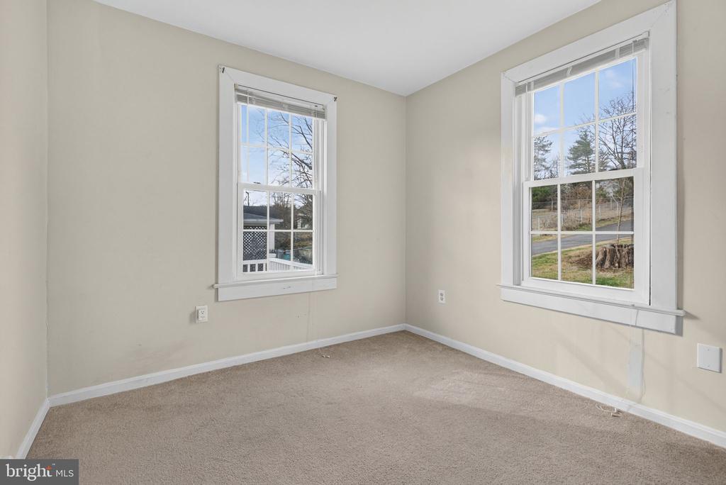 278 ALEXANDRIA PIKE, WARRENTON, Virginia 20186, 3 Bedrooms Bedrooms, ,2 BathroomsBathrooms,Residential,278 ALEXANDRIA PIKE,VAFQ2019682 MLS # VAFQ2019682