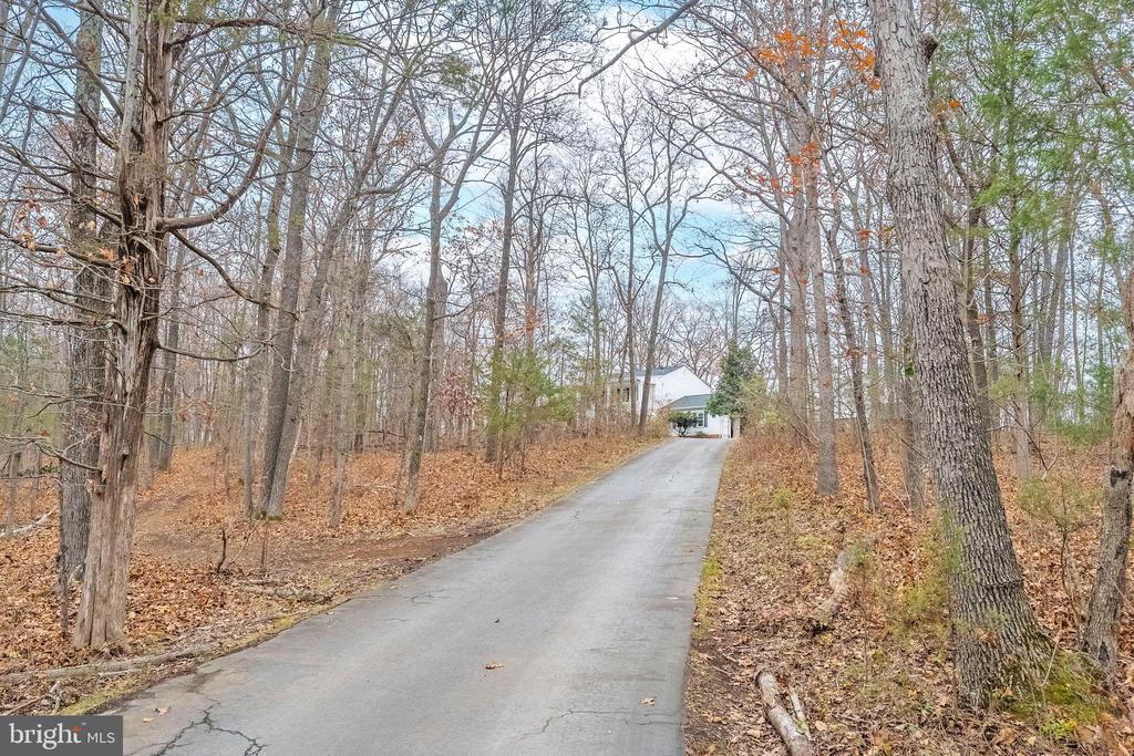 6245 SQUIRREL NEST LN, WARRENTON, Virginia, 4 Bedrooms Bedrooms, ,5 BathroomsBathrooms,Residential,6245 SQUIRREL NEST LN,VAFQ2019692 MLS # VAFQ2019692