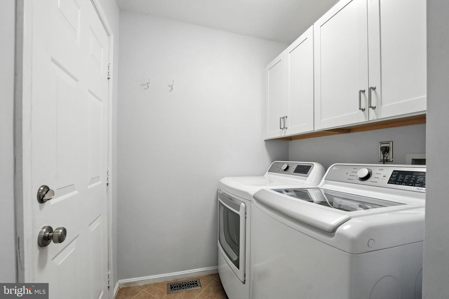 10740 BRIDLEREIN CT, SPOTSYLVANIA, Virginia 22553, 4 Bedrooms Bedrooms, ,3 BathroomsBathrooms,Residential,For sale,10740 BRIDLEREIN CT,VASP2037704 MLS # VASP2037704