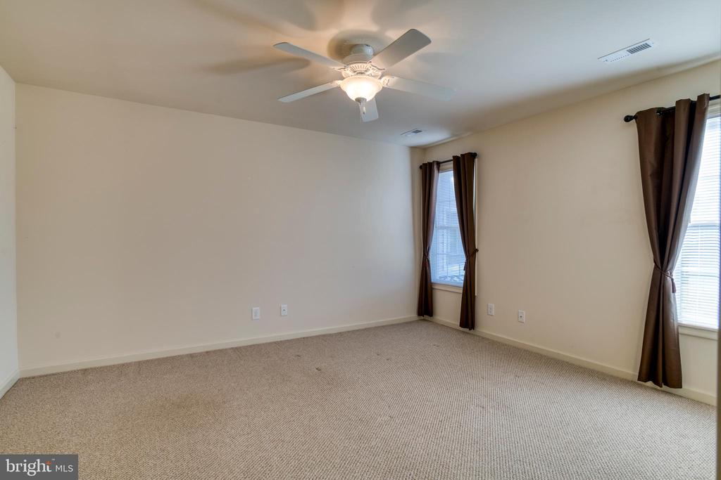 421 QUEEN ST, CULPEPER, Virginia 22701, 3 Bedrooms Bedrooms, ,2 BathroomsBathrooms,Residential,421 QUEEN ST,VACU2012124 MLS # VACU2012124