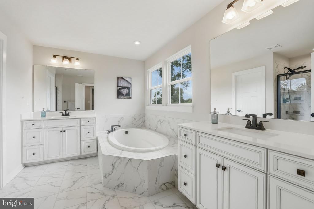 11202 PRESWICK LN, SPOTSYLVANIA, Virginia 22551, 7 Bedrooms Bedrooms, ,5 BathroomsBathrooms,Residential,11202 PRESWICK LN,VASP2037738 MLS # VASP2037738