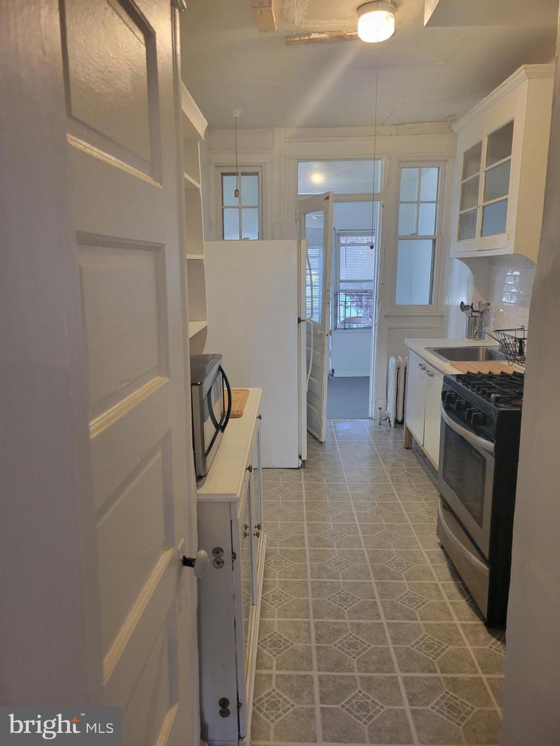 1526 SPRING PL NW, WASHINGTON, District Of Columbia 20010, 4 Bedrooms Bedrooms, ,1 BathroomBathrooms,Residential,For sale,1526 SPRING PL NW,DCDC2098870 MLS # DCDC2098870