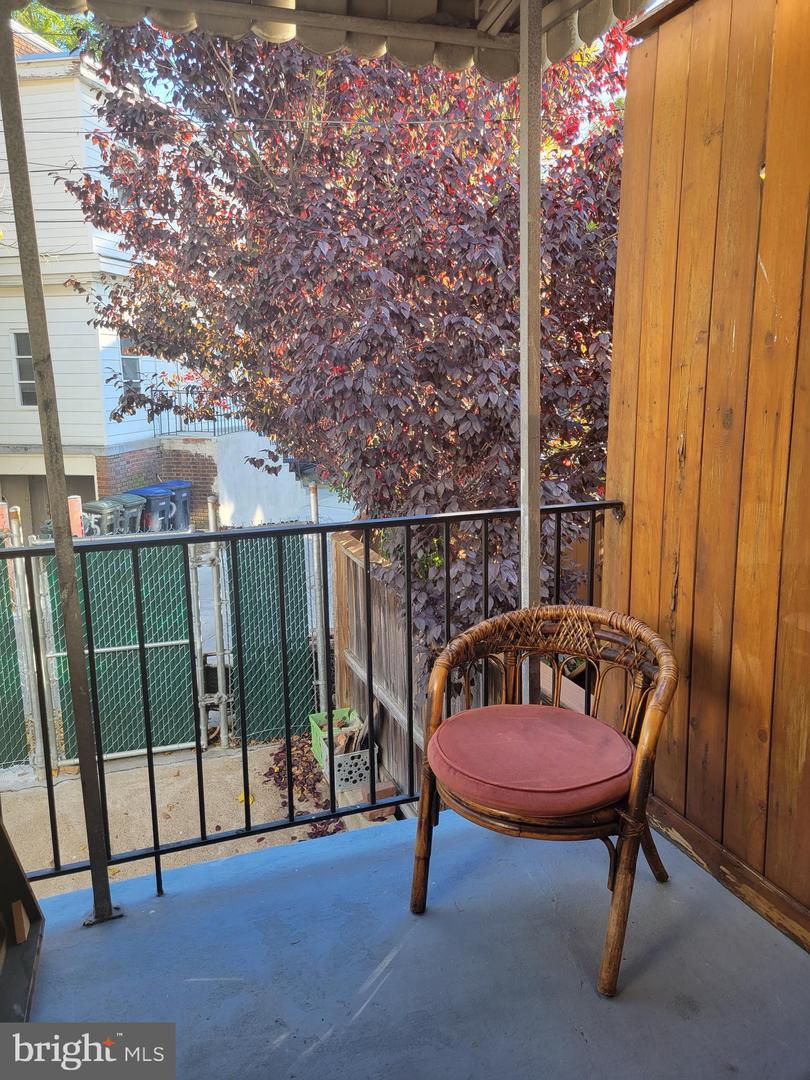 1526 SPRING PL NW, WASHINGTON, District Of Columbia 20010, 4 Bedrooms Bedrooms, ,1 BathroomBathrooms,Residential,For sale,1526 SPRING PL NW,DCDC2098870 MLS # DCDC2098870