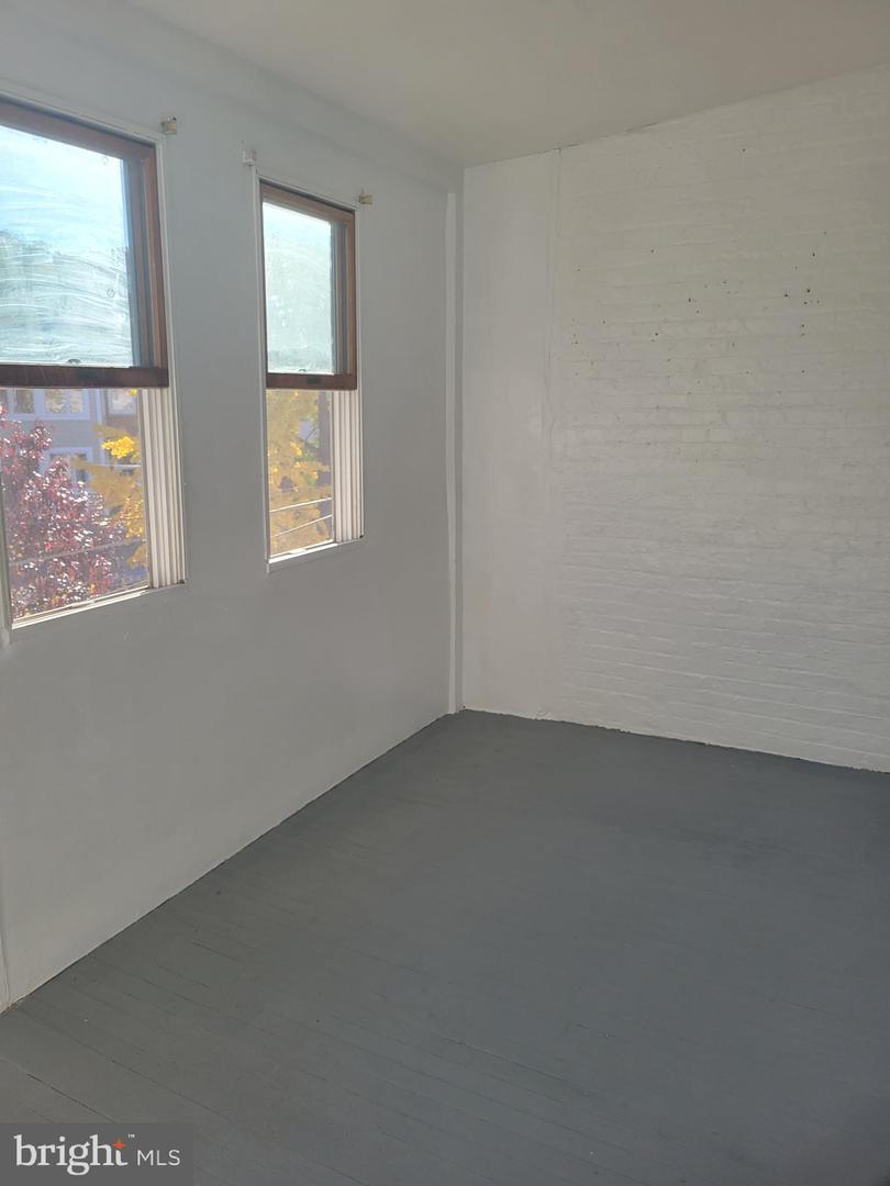 1526 SPRING PL NW, WASHINGTON, District Of Columbia 20010, 4 Bedrooms Bedrooms, ,1 BathroomBathrooms,Residential,For sale,1526 SPRING PL NW,DCDC2098870 MLS # DCDC2098870