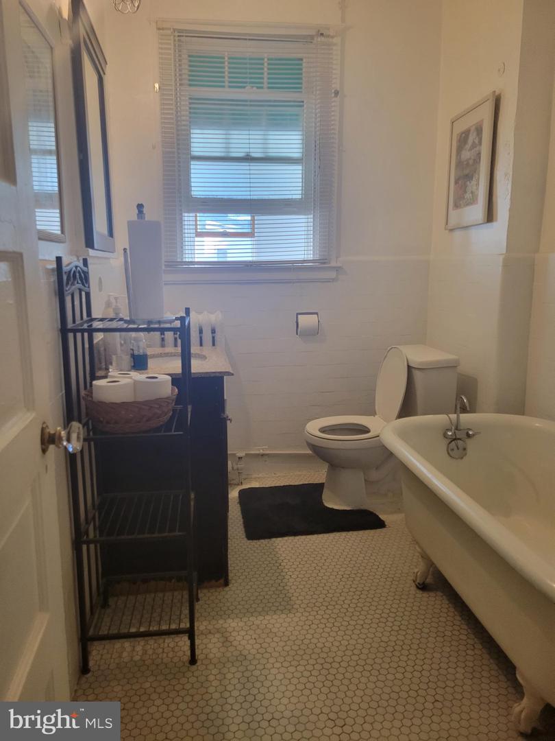 1526 SPRING PL NW, WASHINGTON, District Of Columbia 20010, 4 Bedrooms Bedrooms, ,1 BathroomBathrooms,Residential,For sale,1526 SPRING PL NW,DCDC2098870 MLS # DCDC2098870