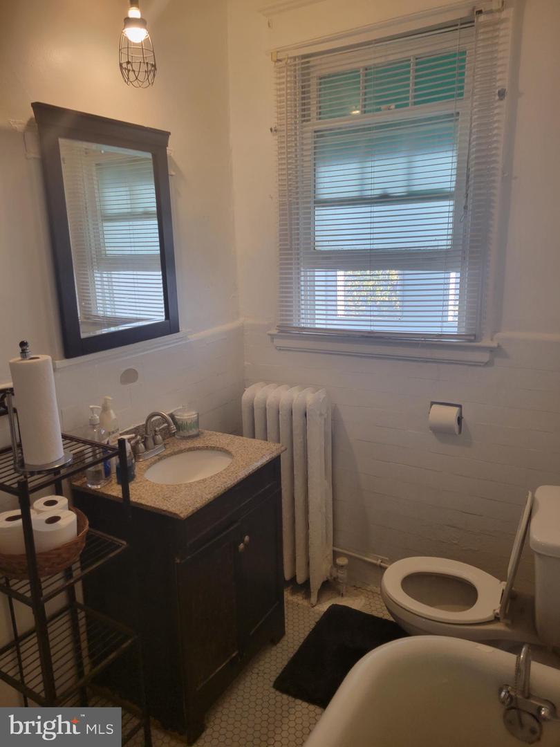 1526 SPRING PL NW, WASHINGTON, District Of Columbia 20010, 4 Bedrooms Bedrooms, ,1 BathroomBathrooms,Residential,For sale,1526 SPRING PL NW,DCDC2098870 MLS # DCDC2098870