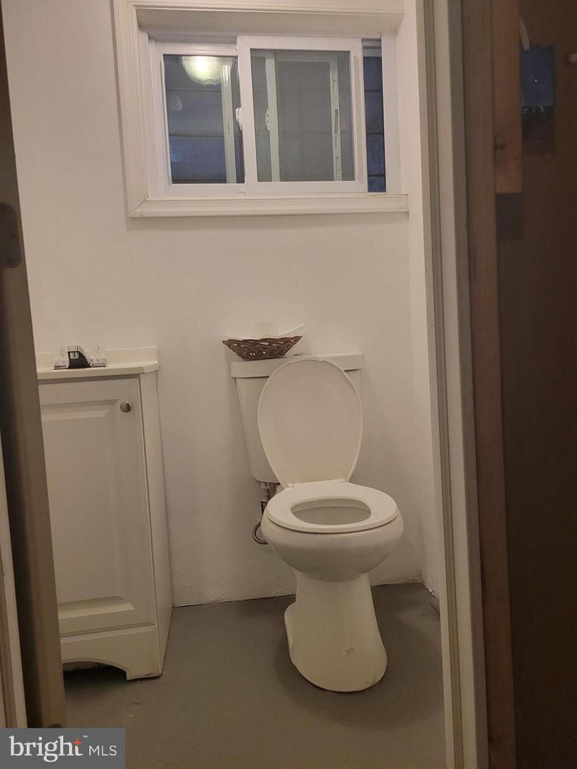 1526 SPRING PL NW, WASHINGTON, District Of Columbia 20010, 4 Bedrooms Bedrooms, ,1 BathroomBathrooms,Residential,For sale,1526 SPRING PL NW,DCDC2098870 MLS # DCDC2098870