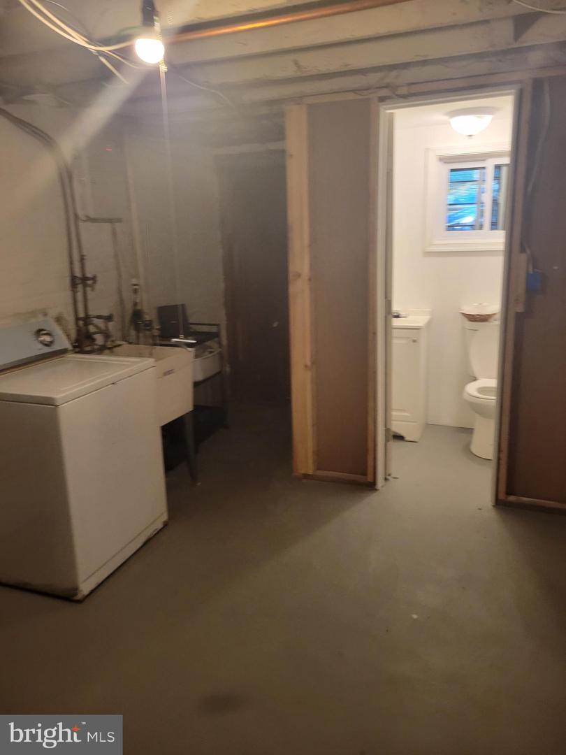 1526 SPRING PL NW, WASHINGTON, District Of Columbia 20010, 4 Bedrooms Bedrooms, ,1 BathroomBathrooms,Residential,For sale,1526 SPRING PL NW,DCDC2098870 MLS # DCDC2098870