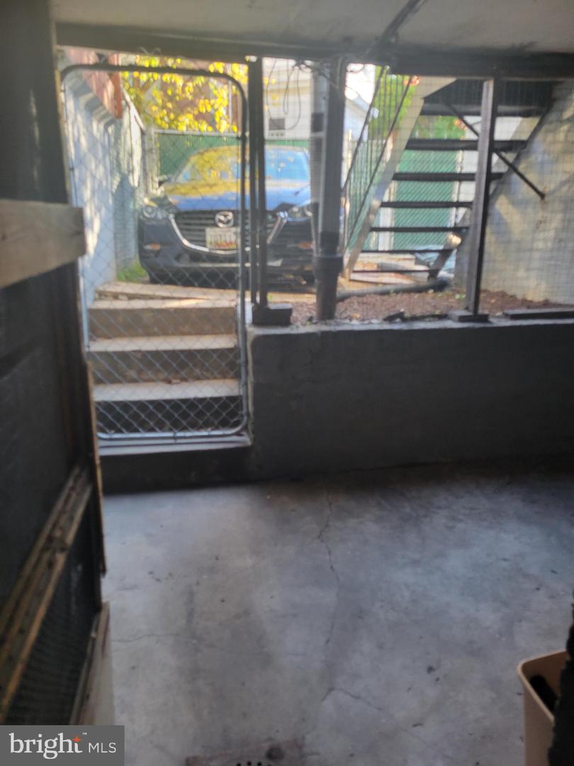 1526 SPRING PL NW, WASHINGTON, District Of Columbia 20010, 4 Bedrooms Bedrooms, ,1 BathroomBathrooms,Residential,For sale,1526 SPRING PL NW,DCDC2098870 MLS # DCDC2098870