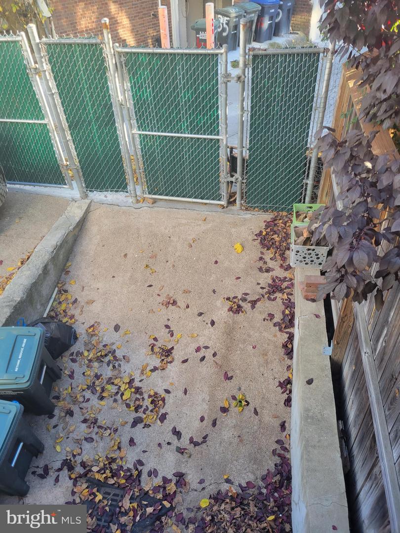 1526 SPRING PL NW, WASHINGTON, District Of Columbia 20010, 4 Bedrooms Bedrooms, ,1 BathroomBathrooms,Residential,For sale,1526 SPRING PL NW,DCDC2098870 MLS # DCDC2098870