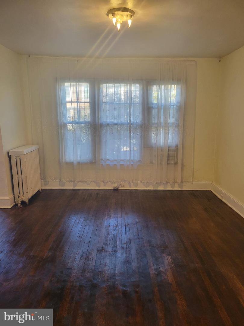 1526 SPRING PL NW, WASHINGTON, District Of Columbia 20010, 4 Bedrooms Bedrooms, ,1 BathroomBathrooms,Residential,For sale,1526 SPRING PL NW,DCDC2098870 MLS # DCDC2098870