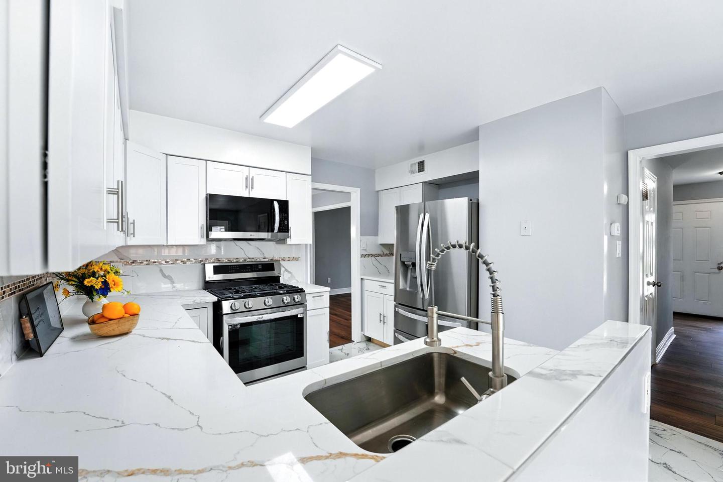 6768 MORNING RIDE CIR, ALEXANDRIA, Virginia 22315, 5 Bedrooms Bedrooms, ,3 BathroomsBathrooms,Residential,For sale,6768 MORNING RIDE CIR,VAFX2241514 MLS # VAFX2241514