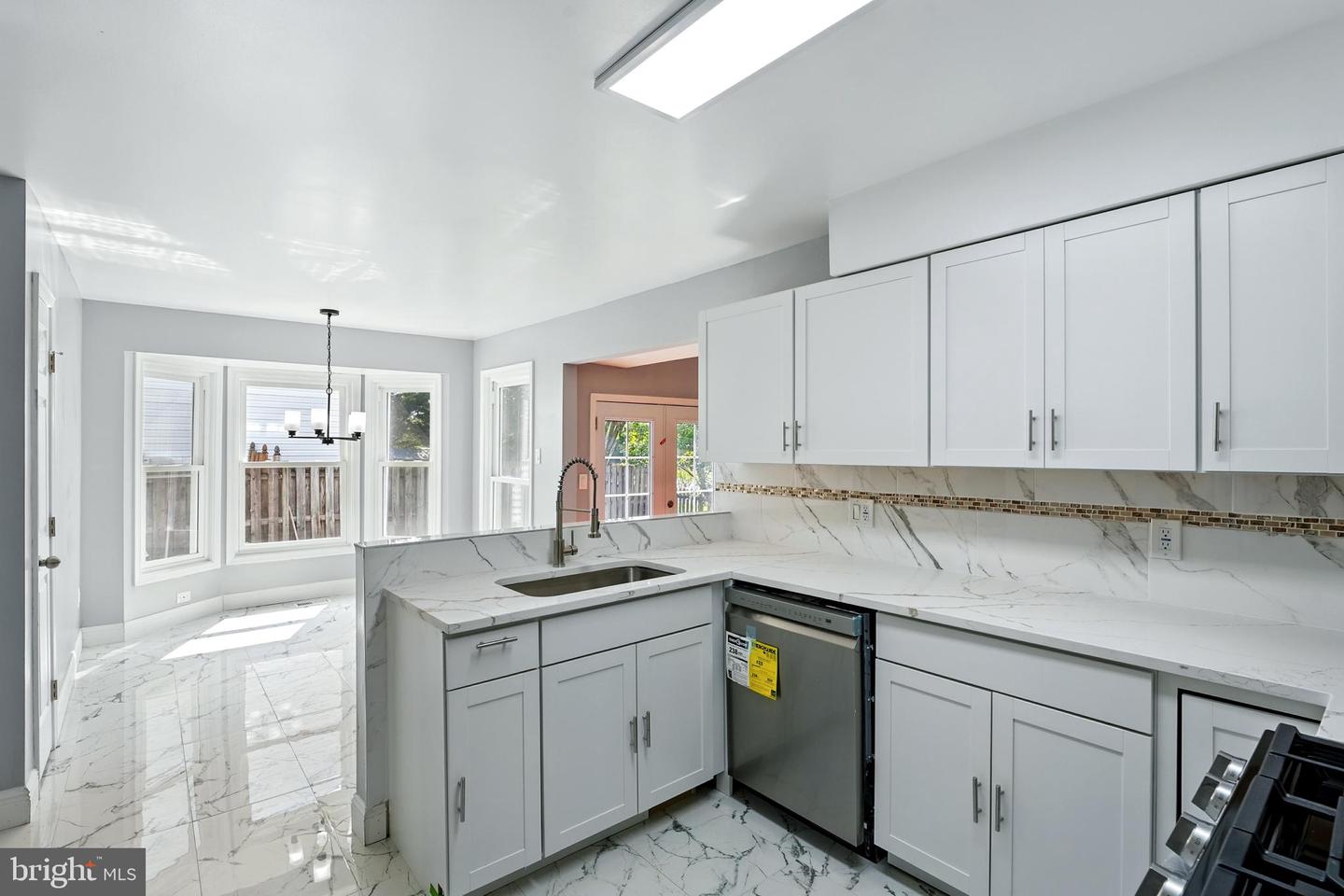 6768 MORNING RIDE CIR, ALEXANDRIA, Virginia 22315, 5 Bedrooms Bedrooms, ,3 BathroomsBathrooms,Residential,For sale,6768 MORNING RIDE CIR,VAFX2241514 MLS # VAFX2241514