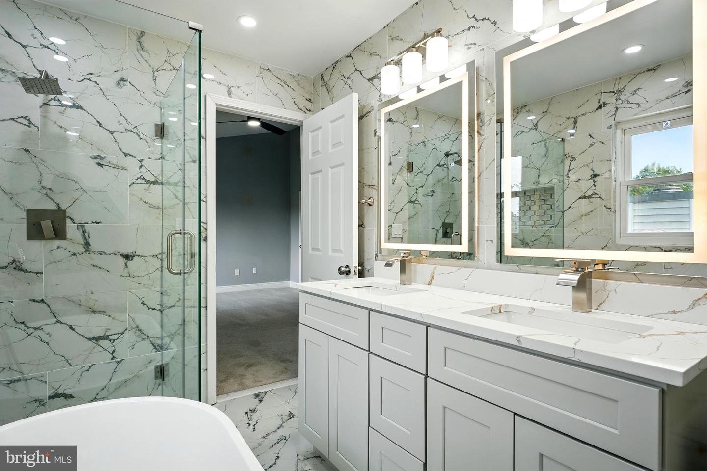 6768 MORNING RIDE CIR, ALEXANDRIA, Virginia 22315, 5 Bedrooms Bedrooms, ,3 BathroomsBathrooms,Residential,For sale,6768 MORNING RIDE CIR,VAFX2241514 MLS # VAFX2241514