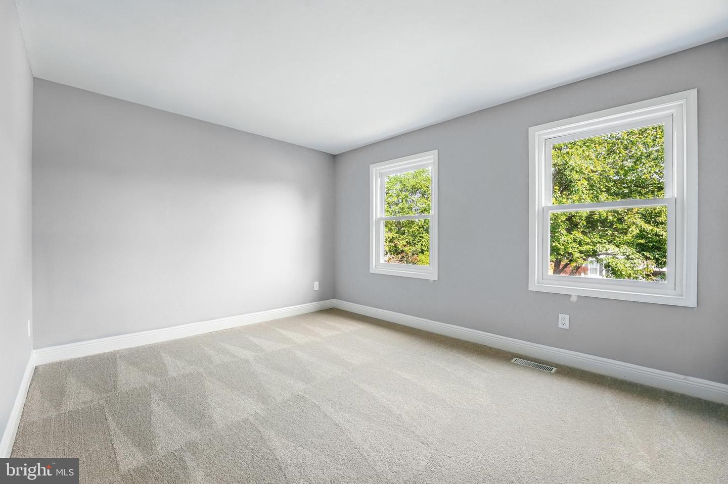 6768 MORNING RIDE CIR, ALEXANDRIA, Virginia 22315, 5 Bedrooms Bedrooms, ,3 BathroomsBathrooms,Residential,For sale,6768 MORNING RIDE CIR,VAFX2241514 MLS # VAFX2241514