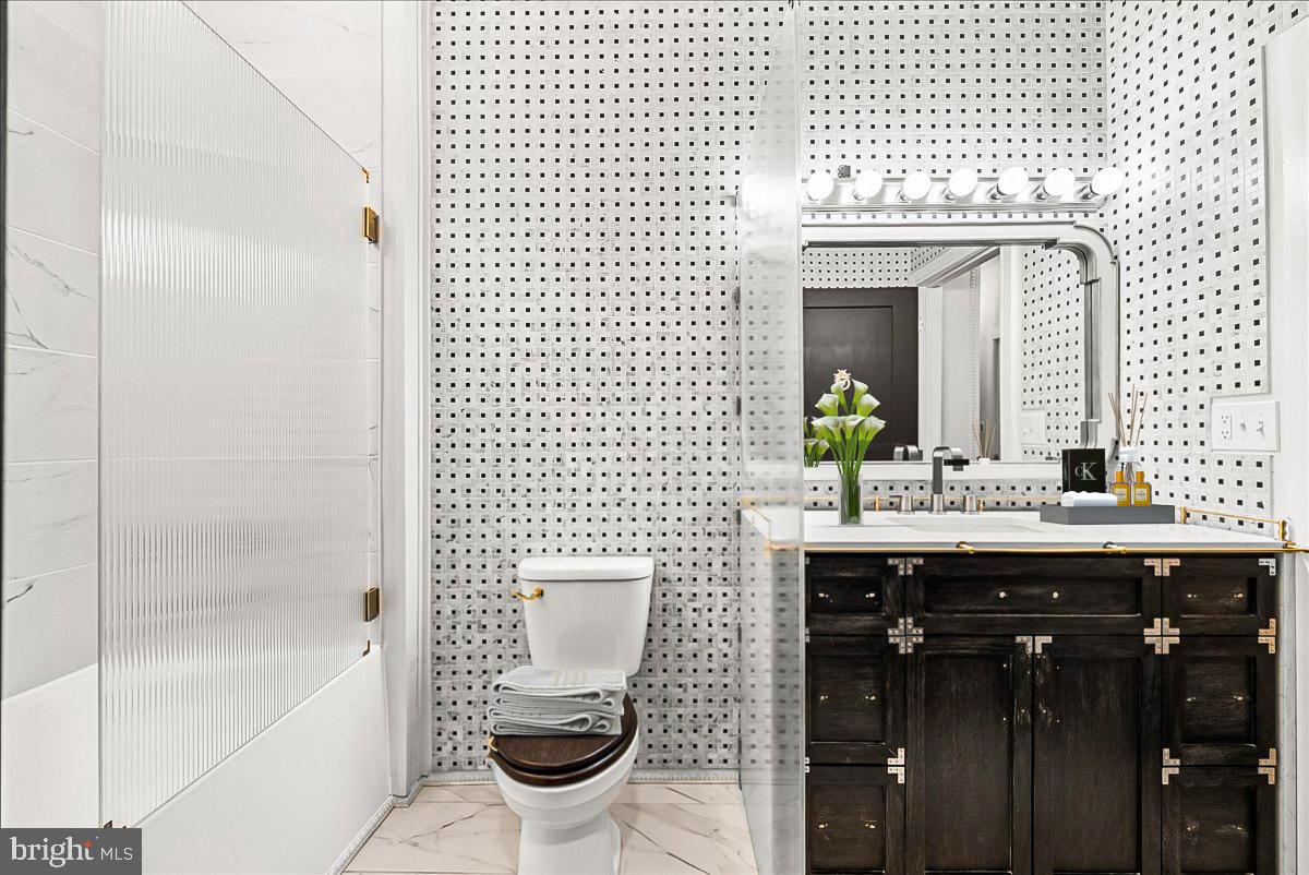 625 SLATERS LN #G4, ALEXANDRIA, Virginia 22314, 1 Bedroom Bedrooms, ,1 BathroomBathrooms,Residential,For sale,625 SLATERS LN #G4,VAAX2045908 MLS # VAAX2045908